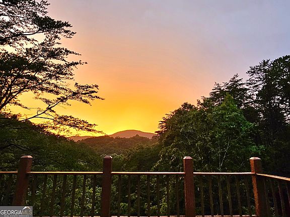 3rd image of 451 Pinecrest Rd