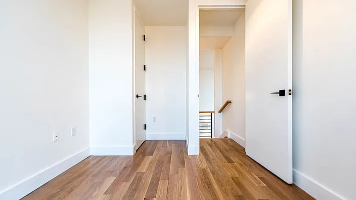 Rented by Nooklyn NYC LLC | media 25