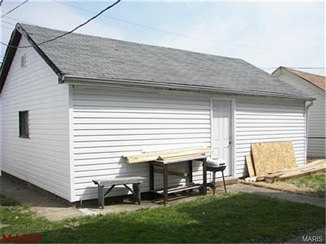 Building Photo 3