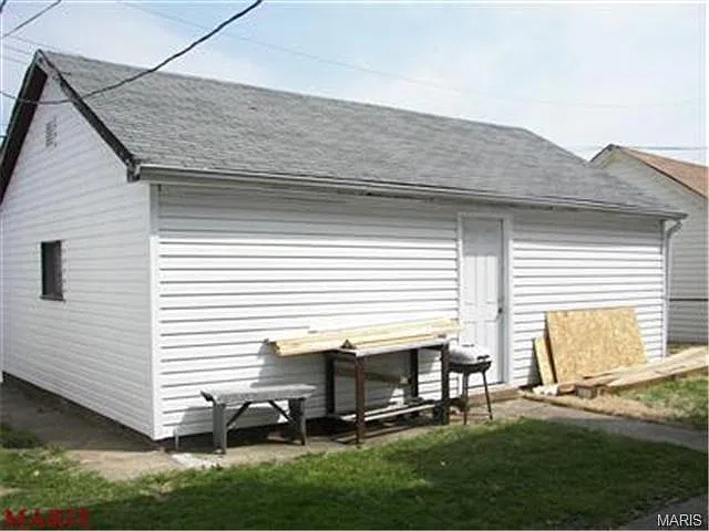 Building Photo 3