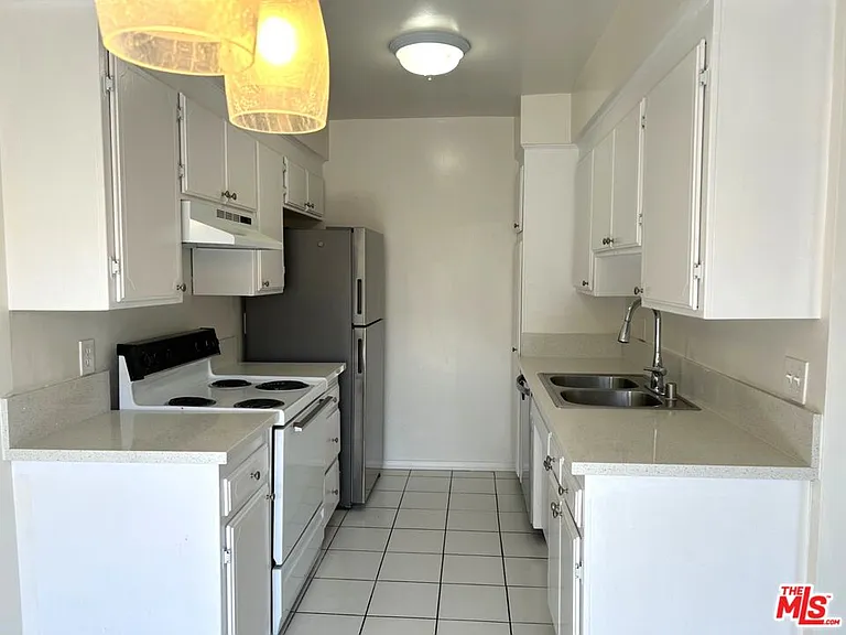 3741 Westwood Blvd #4 — Photo 6