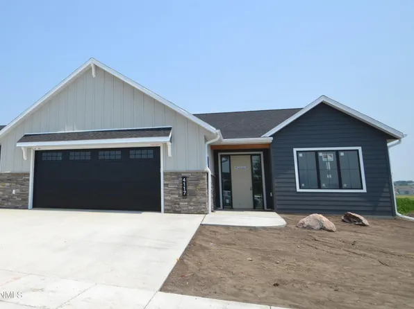 4117 Ivory Ln, Bismarck, ND 58503