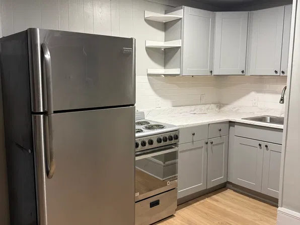 62 Grove St #A-b, Fitchburg, MA 01420