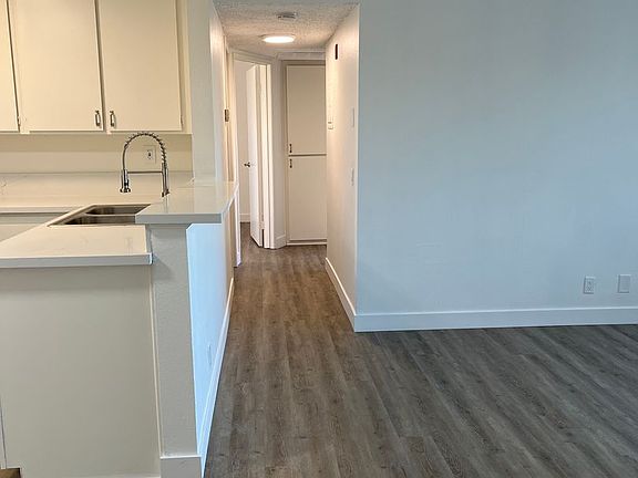 4th image of 7320 Hazeltine Ave APT 310
