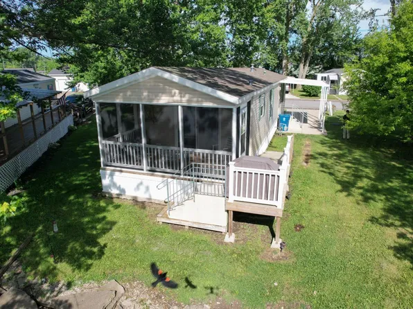187 Driftwood Dr, Pt Clinton, OH 43452