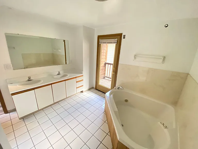 1522 Indianola Ave — Photo 28