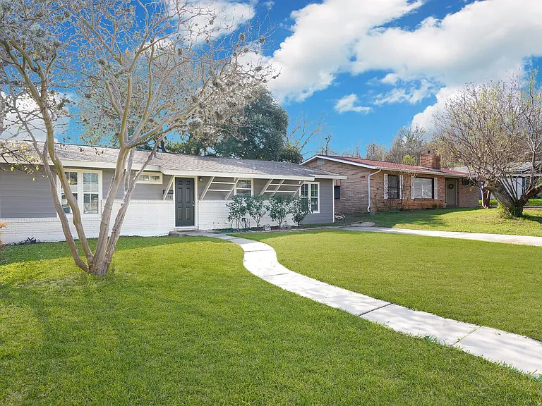 538 Schmeltzer Ln — Photo 15
