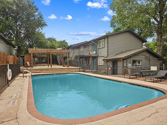 2nd image of 1300 Parker Ln #Pf-211