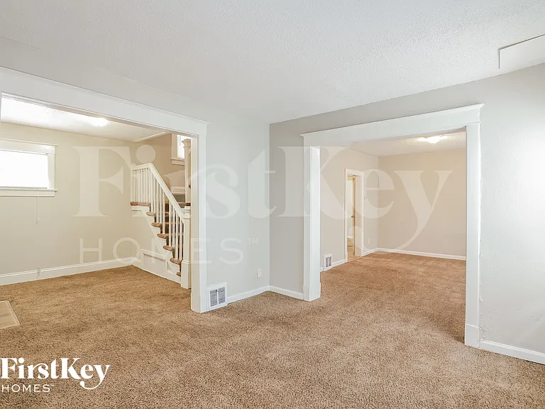 1603 Elmwood Ave — Photo 5