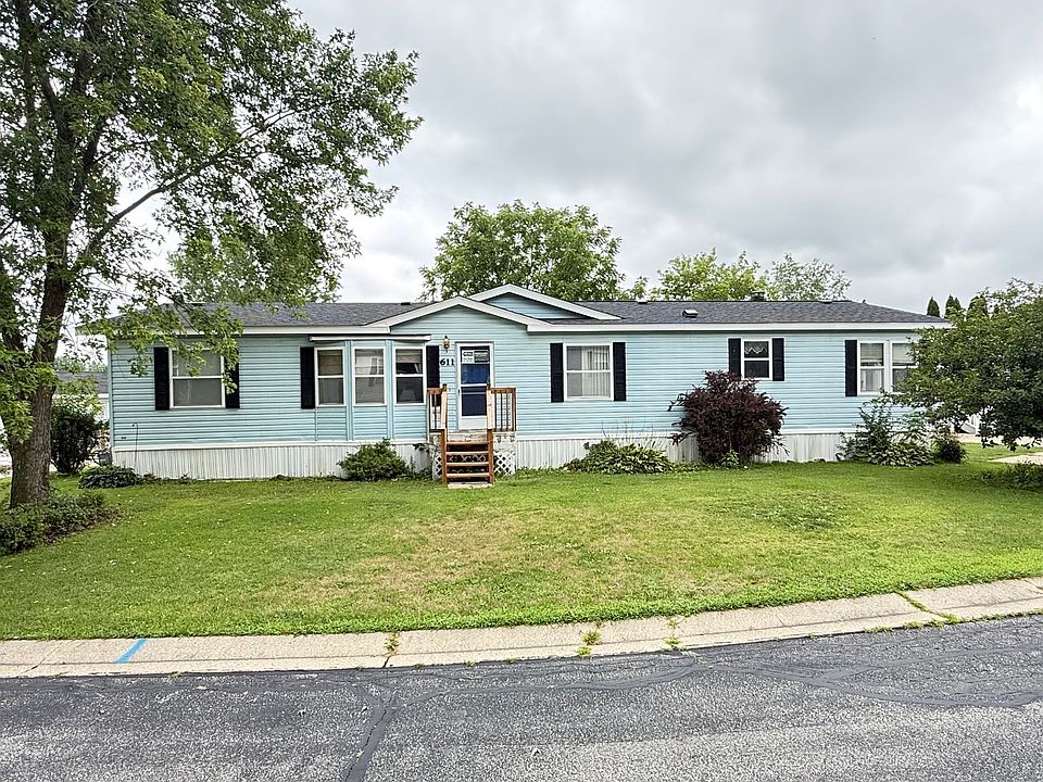 1st image of 611 Opal Ave