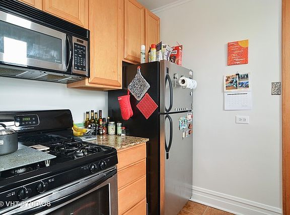 5th image of 4209 N Kedvale Ave APT 3E