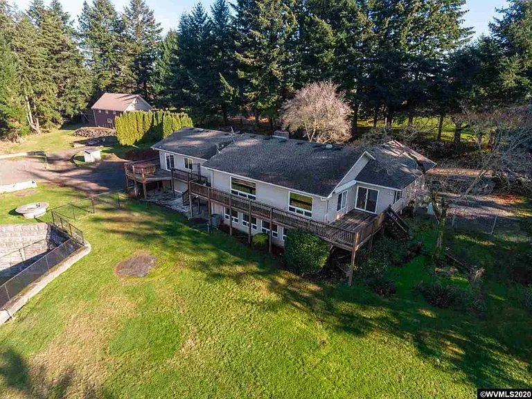 2503 Shipman Ln SE — Photo 1