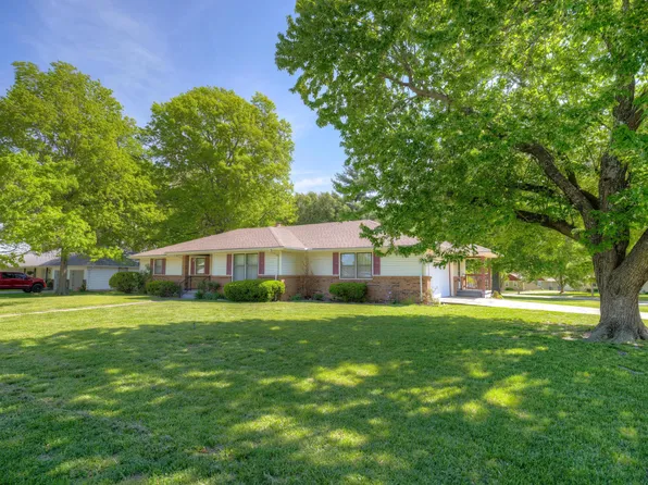 2122 Pearl Street, Carthage, MO 64836