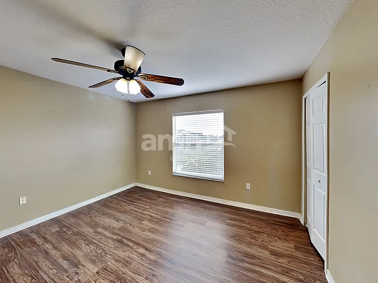 3247 Chessington Dr — Photo 20