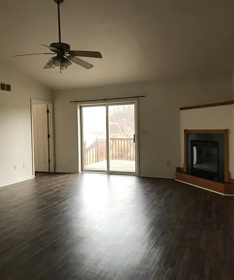 917 Apadana Ct — Photo 2