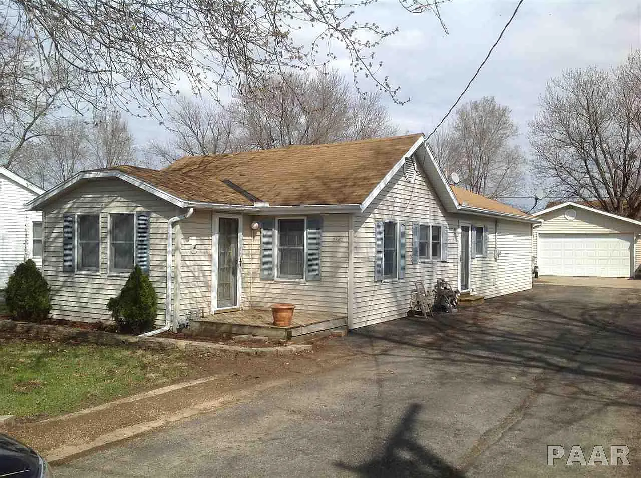 3726 S Granville Ave photo 1