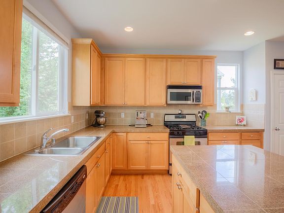2nd image of 6821 Elderberry Ave SE
