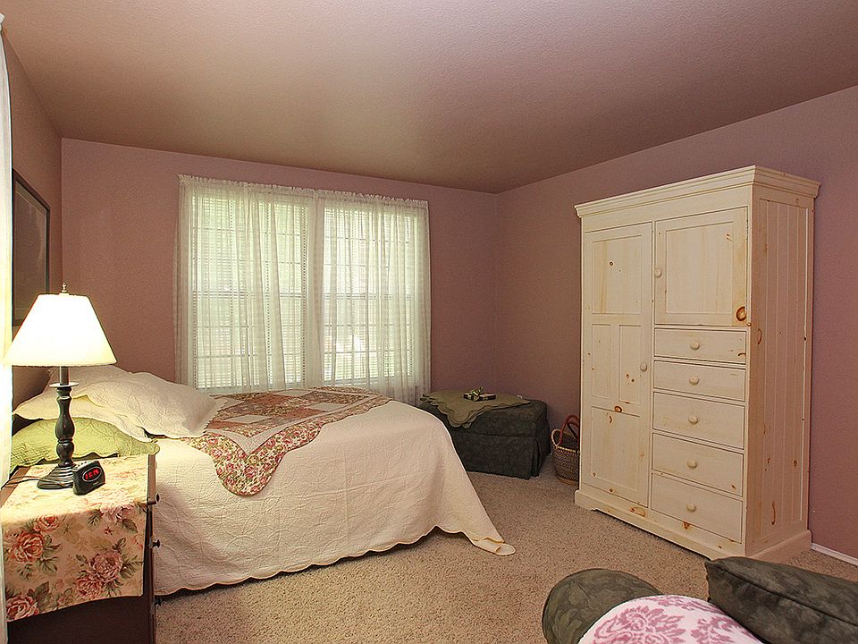 1st image of 22622 NE 19th Pl