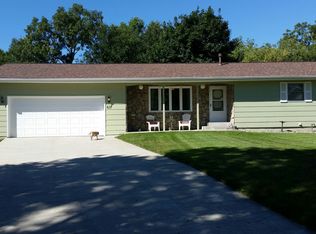 631 Southwood Dr, Manson, IA 50563