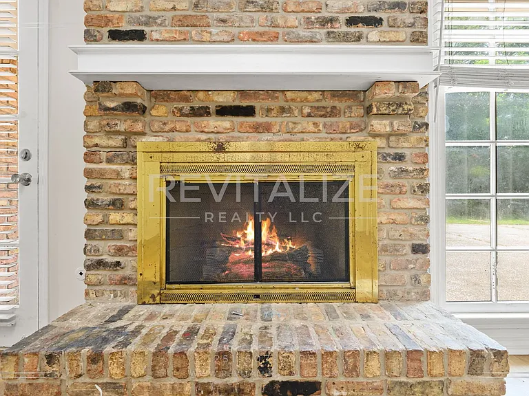 1211 Vendome Dr W — Photo 19