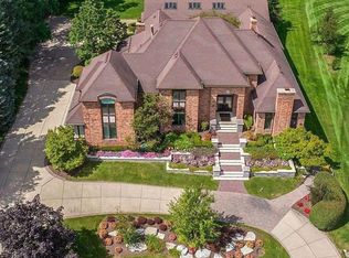 49470 Pine Ridge Ct, Plymouth, MI 48170