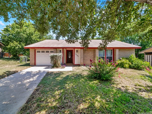 8147 DRY CANYON TRL, Live Oak, TX 78233