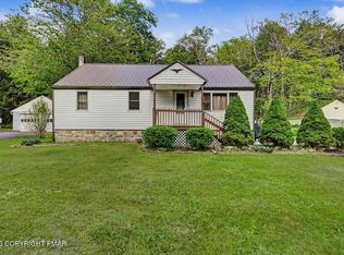 1118 Pope Rd, Tobyhanna, PA 18466