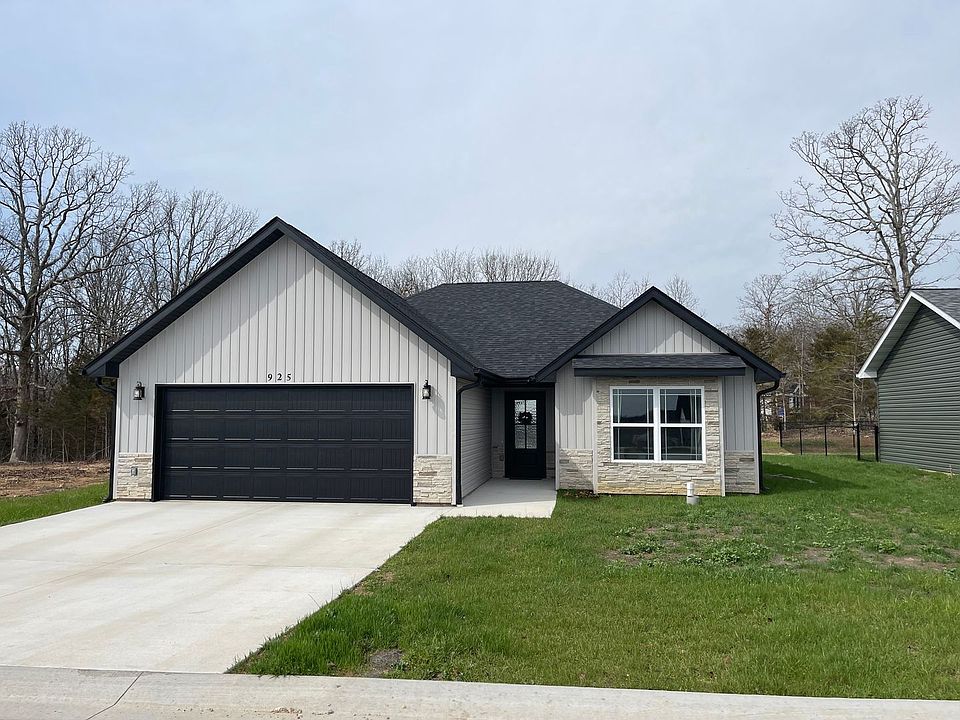 1st image of 925 Cottage Hill Way