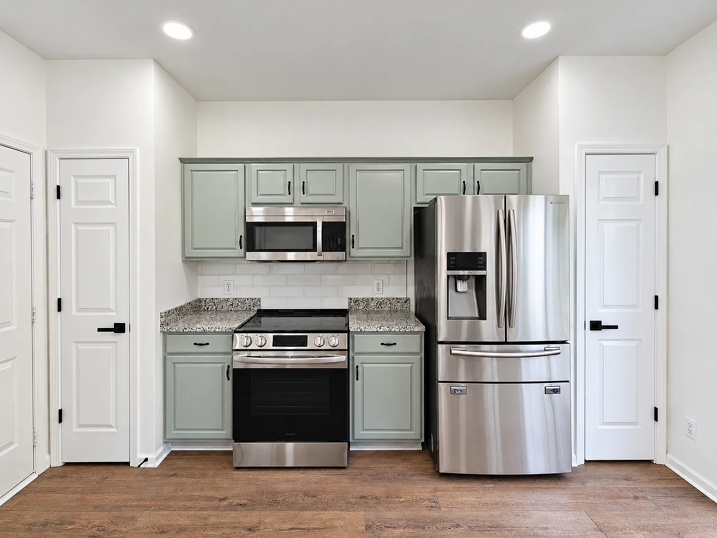 3 bed, 2.5 bath, 1542 sqft, $2,300 — Photo 3