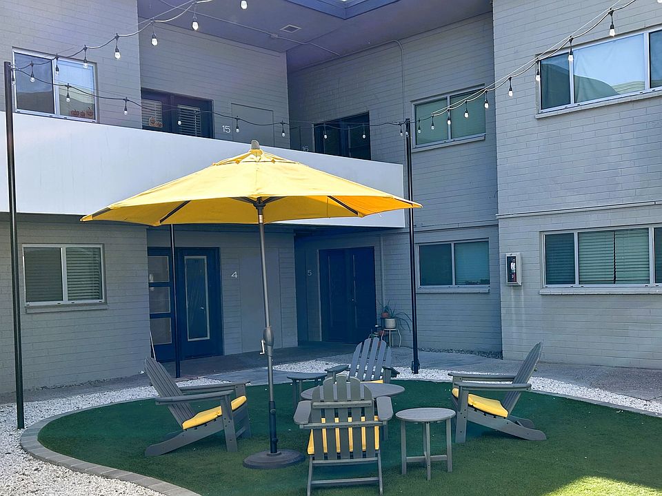 At this boutique property most units face out to our quaint courtyard which offers multiple gated access points for easy access to covered parking.