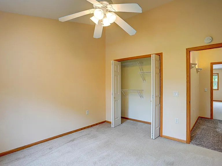 1813 Carns Dr — Photo 21