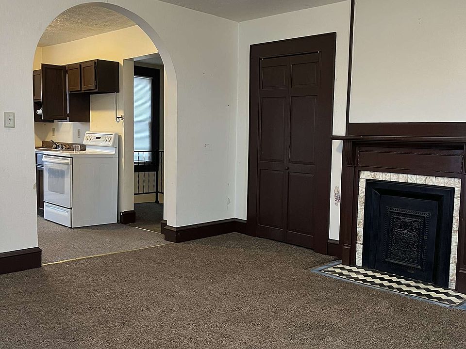 1st image of 662 E Main St #662.5