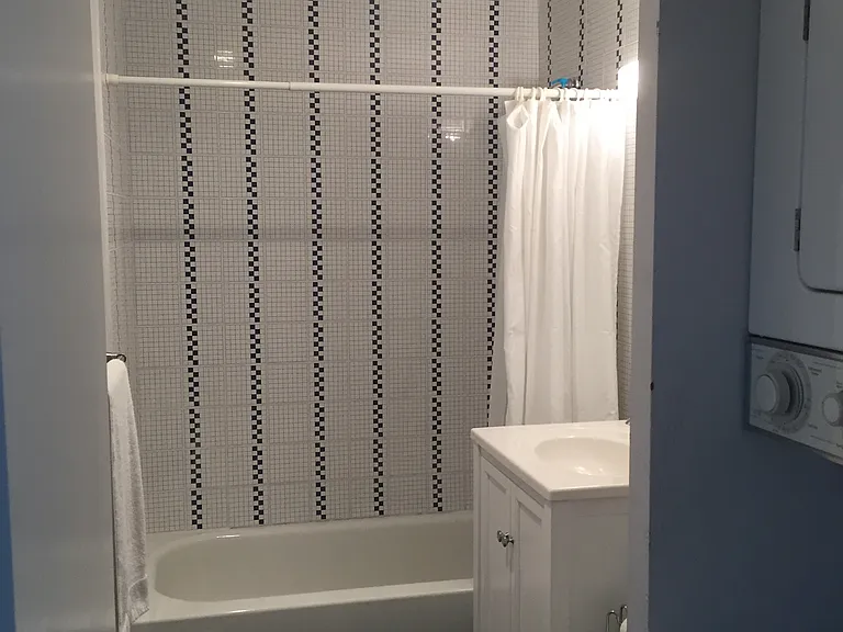 15 6th St #15 — Photo 3