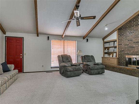 5th image of 11825 Larkdale Dr