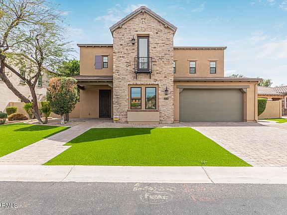 2nd image of 14467 W DESERT FLOWER Drive