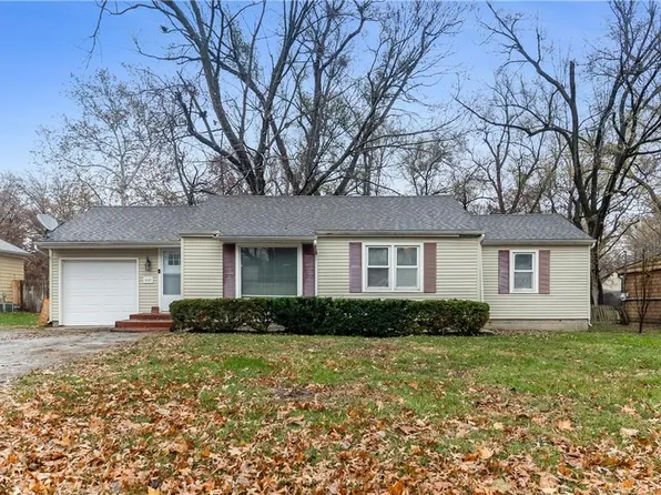 8107 Antioch Rd, Overland Park, KS 66204