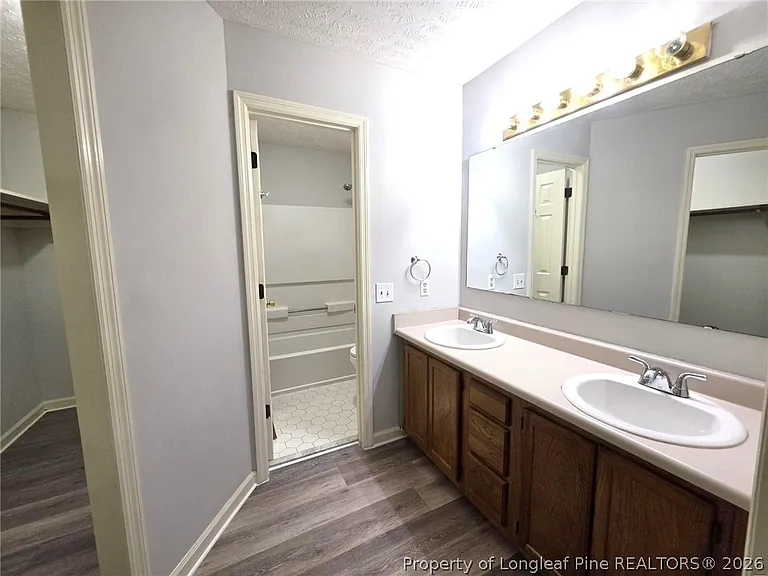 6900 Saint Julian Way — Photo 22