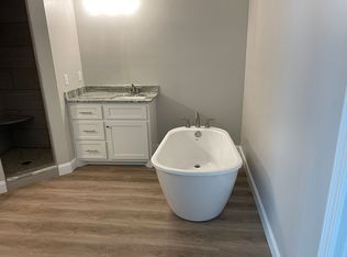 20 Creek View Dr, Killen, AL 35645