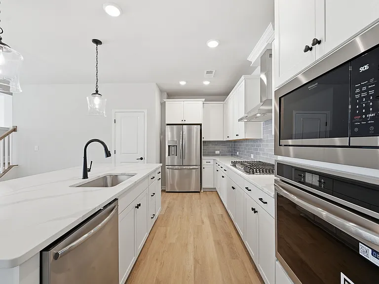 10134 Mamillion Dr — Photo 11
