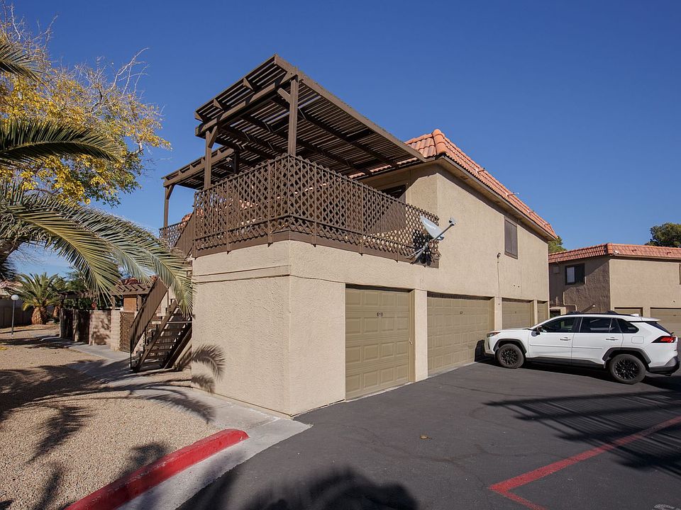 1st image of 619 Pepper Tree Cir