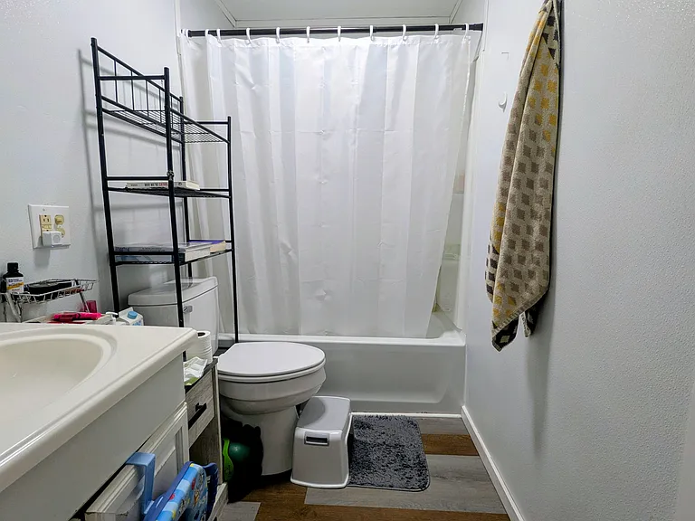 412 W Nelson St #412.5 — Photo 9