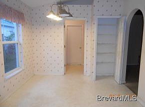 5th image of 1178 White Oak Cir
