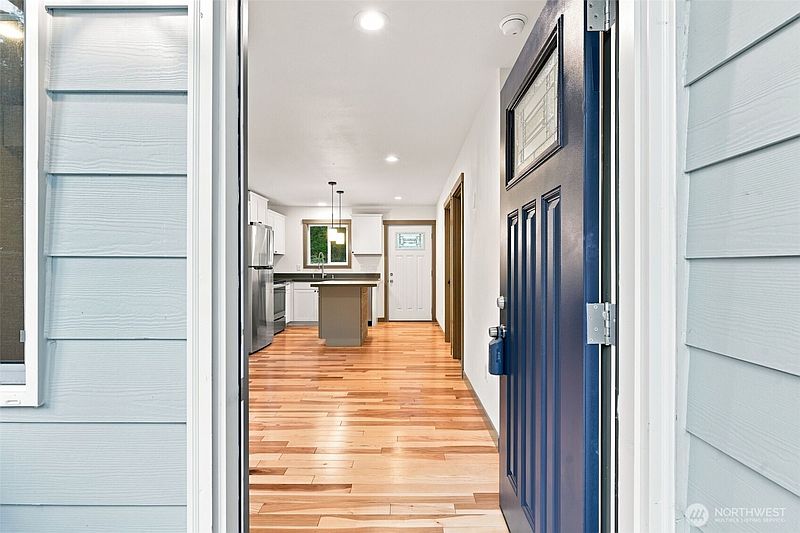 2nd image of 4338 Herring St