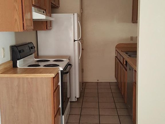 4th image of 1304 N Bishop St #1275.00