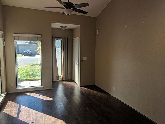 4th image of 1738 Avondale Ave