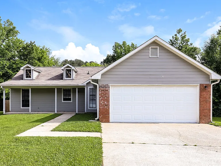527 Brookfield Way — Photo 1