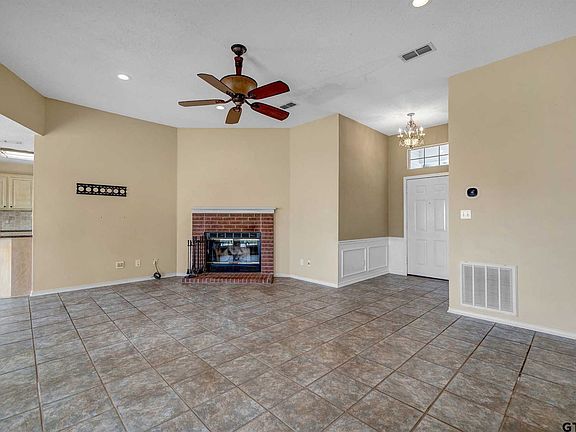 4th image of 1703 Waterway Cv