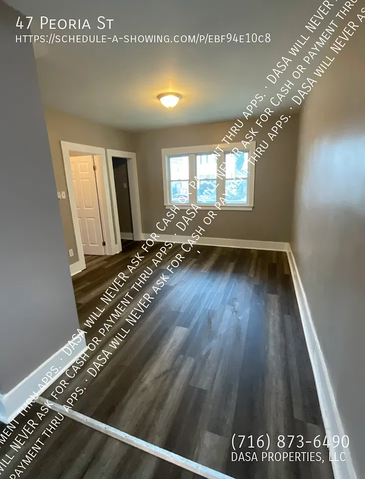 47 Peoria - 5 Bed / 2 Bath — Photo 3