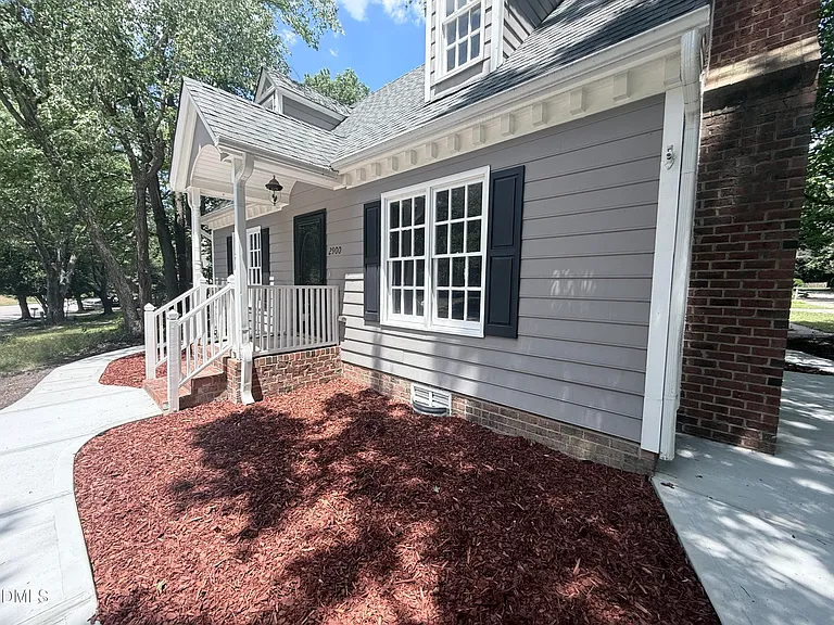 2900 Broadlands Dr — Photo 19