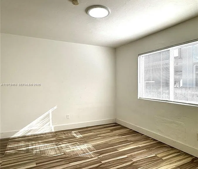 120 NE 55th St #4 — Photo 5